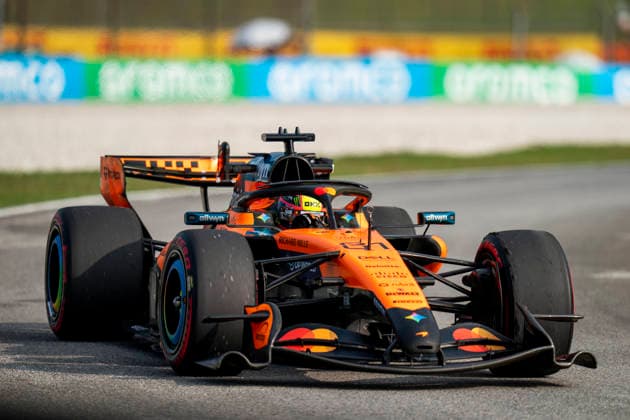 FORMULA 1 BAHRAIN GRAND PRIX IN MALAYSIA 2026 Oscar Piastri (AUS) 81 McLaren in practice during the Formula 1 Gulf Air Bahrain Grand Prix in Malaysia 2026, Round 16 of the 2026 Formula 1 World Championship, WM, Weltmeisterschaft from 2nd - 4th October 2026 at Sepang International Circuit, Sepang, Malaysia. Credit: Robbie Hoad Every Second Media Editorial use only. All images are copyright Every Second Media Limited. No images may be reproduced without prior permission. Copyright: xIMAGO EveryxSecondxMediax ESM-2195-0287 RobbiexHoadx xEveryxSecondxMediax
