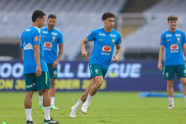 India Vs Brazil Friendly Football Friendly Match 2026 Gabriel Bontempo of Brazil during a pre-match training session ahead of the India football friendly 2026 match between India and Brazil at the Vivekananda Yuba Bharati Krirangan (VYBK) Stadium in Kolkata, India, on October 2, 2026. KOLKATA West Bengal India  Copyright: xShubhajitxRoyxKarmakarx originalFilename:roykarmakar-indiavsb261002_npAVK.jpg
