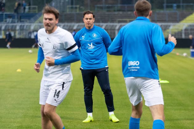 Saxony Cup Soccer, 1 FC Lok Leipzig vs. SV Liebertwolkwitz, October 2, 2026; Assistant Coach Kevin Scheidhauer, SV Liebertwolkwitz Soccer, Wernesgrüner Saxony Cup 2026–2027, Round 3: 1 FC Lok Leipzig vs. SV Liebertwolkwitz on October 2, 2026, at Bruno Plache Stadium, Leipzig Copyright: xBEAUTIFULxSPORTS JanxKaeferx