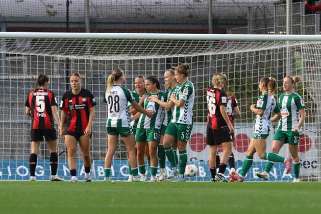Luna Vanzeir of SV Werder Bremen celebrates with her teammates after scoring the 0-1 goal during the Women s Bundesliga match between Bayer 04 Leverkusen and SV Werder Bremen, Ulrich Haberland Stadium on October 2, 2026, in Leverkusen, Germany. Photo by Oliver Kaelke, DeFodi Images. Luna Vanzeir of SV Werder Bremen celebrates with her teammates after scoring her team’s first goal during the Bundesliga match between Bayer 04 Leverkusen and SV Werder Bremen at Ulrich Haberland Stadium on October 2, 2026 in Leverkusen, Germany. Photo by Oliver Kaelke, DeFodi Images. DFB and DFL regulations prohibit any use of photographs as image sequences and or quasi-video. Photo by Oliver Kaelke, DeFodi Images.