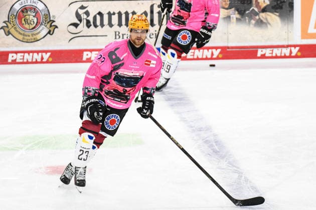 Straubing Tigers vs. Pinguins Bremerhaven, Ice Hockey, German Ice Hockey League, Penny DEL, Matchday 5, 2026–2027 Season, October 2, 2026, Max Goertz, Pinguins Bremerhaven, Men s Ice Hockey, German Ice Hockey League, Penny DEL, Matchday 5, 2026–2027 Season on October 2, 2026, at the Eisstadion am Pulverturm, Straubing Tigers (blue) vs. Pinguins Bremerhaven (white)