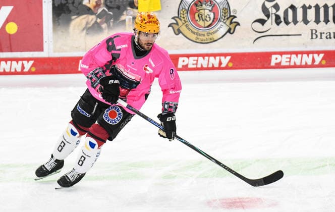 Straubing Tigers vs. Pinguins Bremerhaven, Ice Hockey, German Ice Hockey League, Penny DEL, Matchday 5, 2026–2027 Season, October 2, 2026, Nino Kinder, Pinguins Bremerhaven, Men s Ice Hockey, German Ice Hockey League, Penny DEL, Matchday 5, 2026–2027 Season on October 2, 2026, at the Eisstadion am Pulverturm, Straubing Tigers (blue) vs. Pinguins Bremerhaven (white)