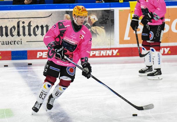 Straubing Tigers vs. Pinguins Bremerhaven, Ice Hockey, German Ice Hockey League, Penny DEL, Matchday 5, 2026–2027 Season, October 2, 2026, Florian Reinwald, Pinguins Bremerhaven, Men s Ice Hockey, German Ice Hockey League, Penny DEL, Matchday 5, 2026–2027 Season on October 2, 2026, at the Eisstadion am Pulverturm, Straubing Tigers (blue) vs. Pinguins Bremerhaven (white)