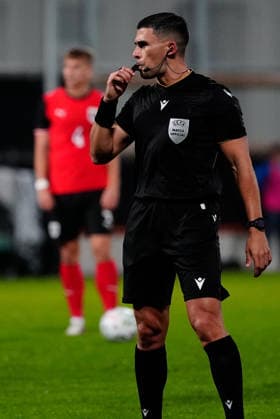 SOCCER - UEFA U21, U 21 EURO quali, AUT vs DEN VIENNA,AUSTRIA,02.OCT.26 - SOCCER - UEFA European Under-21 Championship 2027, qualifiers, OEFB Under-21 international match, Länderspiel, Nationalmannschaft Austria vs Denmark. Image shows head referee Snir Levi (ISR).  GEPAxpictures xKevinxKada