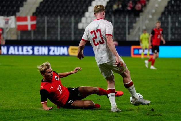 SOCCER - UEFA U21, U 21 EURO quali, AUT vs DEN VIENNA,AUSTRIA,02.OCT.26 - SOCCER - UEFA European Under-21 Championship 2027, qualifiers, OEFB Under-21 international match, Länderspiel, Nationalmannschaft Austria vs Denmark. Image shows Erik Kojzek (AUT) and Julius Berthel Askou (DEN). GEPAxpictures xKevinxKada