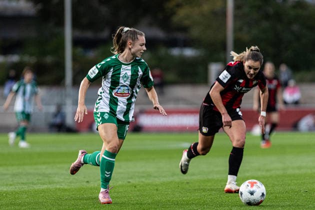 Google Pixel Women s Bundesliga Bayer 04 Leverkusen Women SV Werder Bremen Women 10 02 2026 Michelle Weiß SV Werder Bremen Women, 15 Google Pixel Women s Bundesliga Bayer 04 Leverkusen Women SV Werder Bremen Women BayArena, Leverkusen, October 2, 2026 DFL regulations prohibit any use of photographs as image sequences and or quasi-video Copyright: xBEAUTIFULxSPORTS Buriakovx