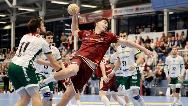 Handball 2nd Bundesliga: Tusem Essen vs. SC DHfK Leipzig ** FOR EDITORIAL USE ONLY ** EDITORIAL USE ONLY ** Photo by Felix Göttler: Tusem Essen scores a goal during the 2nd Handball Bundesliga match between Tusem Essen and SC DHfK Leipzig on October 2, 2026, at the Sporthalle Am Hallo in Essen, Germany (North Rhine-Westphalia). Copyright ChristofxKöpsel Copyright: ChristofxKöpsel doc87uwkjwjbs6j7o9dbgb ,EDITORIAL USE ONLY Copyright: ChristofxKöpsel