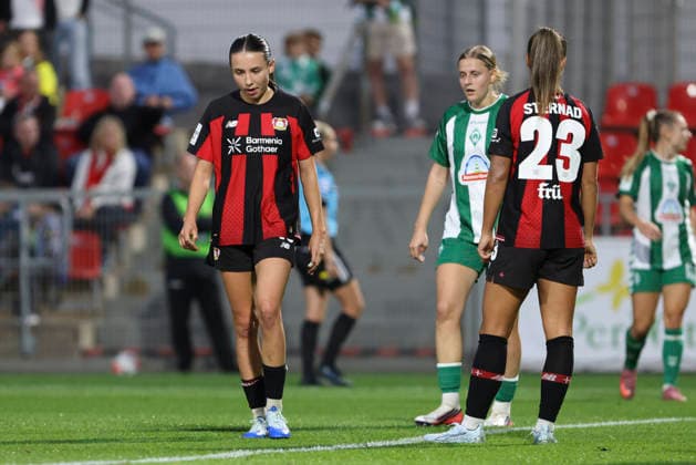 Loreen Bender of Bayer 04 Leverkusen looks disappointed during the Women s Bundesliga match between Bayer 04 Leverkusen and SV Werder Bremen, Ulrich Haberland Stadium on October 2, 2026, in Leverkusen, Germany. Photo by Oliver Kaelke, DeFodi Images. Loreen Bender of Bayer 04 Leverkusen looks dejected during the Bundesliga match between Bayer 04 Leverkusen and SV Werder Bremen at Ulrich Haberland Stadium on October 2, 2026 in Leverkusen, Germany. Photo by Oliver Kaelke, DeFodi Images. DFB and DFL regulations prohibit any use of photographs as image sequences and or quasi-video. Photo by Oliver Kaelke, DeFodi Images.