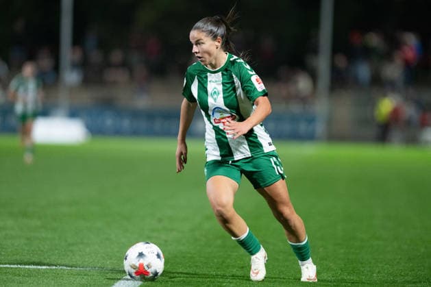 Luna Vanzeir 13 Werder Bremen Women in Action, Bayer 04 Leverkusen Women vs. SV Werder Bremen Women, Soccer, Google Pixel Women s Bundesliga, Matchday 6, 2026–2027, October 2, 2026 DFB regulations prohibit any use of photographs as image sequences and or quasi-video Leverkusen, North Rhine-Westphalia, Germany Copyright: xkolbert-press MarkusxVerwimpx