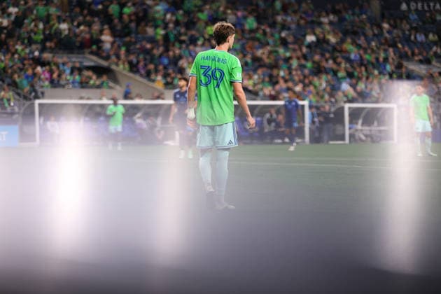 SEATTLE, WA - OCTOBER 01: Stuart Hawkins 39 of the Seattle Sounders looks on during a game between Sporting Kansas City and the Seattle Sounders on October 1, 2026 at Lumen Field in Seattle, Washington. (Photo by Henry Rodenburg Icon Sportswire) SOCCER: OCT 01 MLS, Fussball Herren, USA Seattle Sounders FC vs Sporting Kansas City EDITORIAL USE ONLY Icon26100135