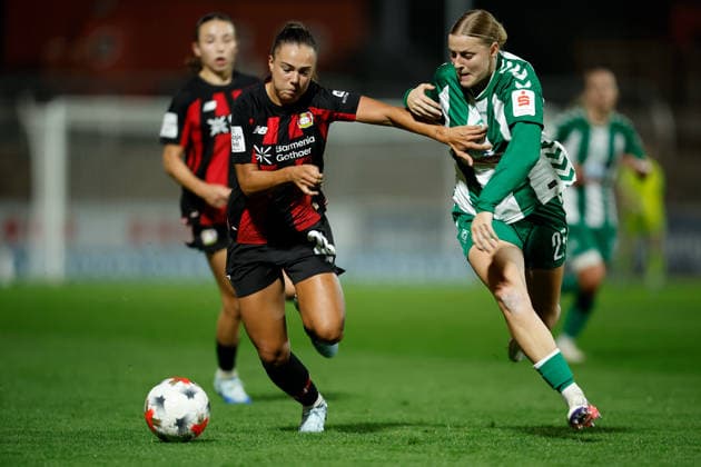 Soccer I Women s I 2026–2027 Season I Bundesliga I Bayer 04 Leverkusen vs. Werder Bremen I October 2, 2026 Maja Sternad, 23, Bayer 04 Leverkusen, and Sarah Gutmann, 27, Werder Bremen in a tackle at Leverkusen’s Ulrich Haberland Stadium in North Rhine-Westphalia, Germany Copyright: xLobeca CedricxSiefkerx