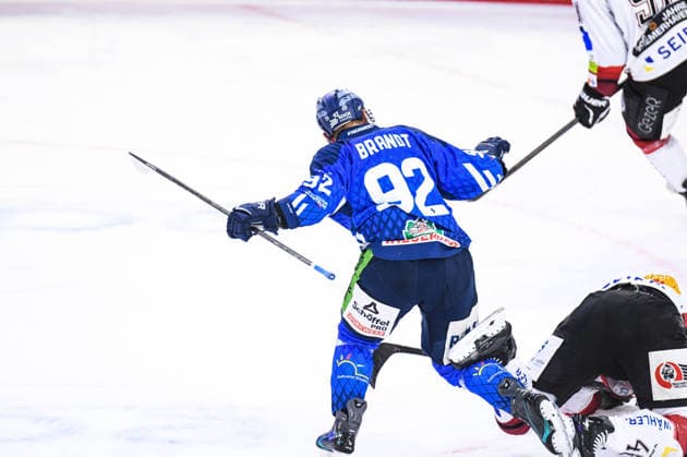 Marcel Brandt of the Straubing Tigers celebrates the goal, Men s Ice Hockey, German Ice Hockey League, Penny DEL, Matchday 5, 2026–2027 season on October 2, 2026, at the Eisstadion am Pulverturm; Straubing Tigers (blue) vs. Pinguins Bremerhaven (white)