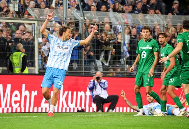 October 2, 2026, Germany, Stuttgart, Soccer, Regionalliga Südwest, SV Stuttgarter Kickers vs. Kickers Offenbach, Celebration after the 1-0 goal, Goal scorer: Yannick Glessing (Kickers)