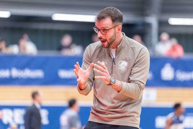 VfL Sparkassenstars Bochum vs. Eisbären Bremerhaven ** FOR EDITORIAL USE ONLY ** EDITORIAL USE ONLY ** p Alvaro Paredes, Coach of Bochum Basketball, Barmer 2 Basketball Bundesliga, VfL Sparkassenstars Bochum vs. Eisbären Bremerhaven on October 2, 2026, in Bochum, Bochum. Copyright JonasxRichter Copyright: JonasxRichter doc87ux25xvmwk3t6jrbgb ,EDITORIAL USE ONLY Copyright: JonasxRichter