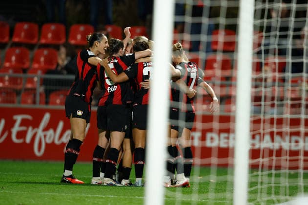 Soccer I Women s I 2026–2027 Season I Bundesliga I Bayer 04 Leverkusen vs. Werder Bremen I October 2, 2026: Bayer 04 Leverkusen celebrates after Lobke Loonen (18) scores the go-ahead goal, making it 3–2, Bayer 04 Leverkusen, Ulrich Haberland Stadium, North Rhine-Westphalia, Germany Copyright: xLobeca CedricxSiefkerx