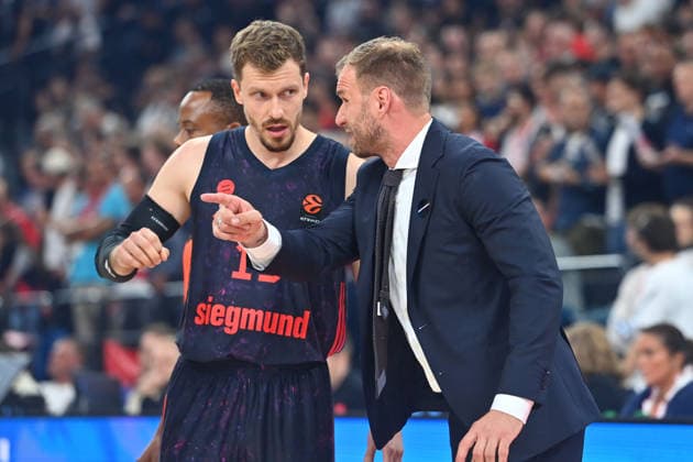 Coach Anton GAVEL (FCB) with Andreas OBST (FCB), gesturing, giving instructions, EuroLeague Basketball, 2026–2027 season, FC Bayern Munich vs. Partizan Belgrade on October 2, 2026, S A P G A R D EN