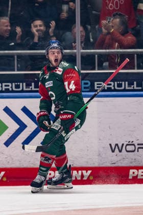 Donald D. J. Busdeker of the Augsburger Panther, No. 14, is celebrated for his shorthanded goal to make it 3–1 GER, Augsburger Panther vs. Grizzlys Wolfsburg, ice hockey, DEL, 2026–2027 season, Matchday 4, October 2, 2026. Photo: HMB Media, Heike Feiner Copyright: HMBxMedia HeikexFeiner
