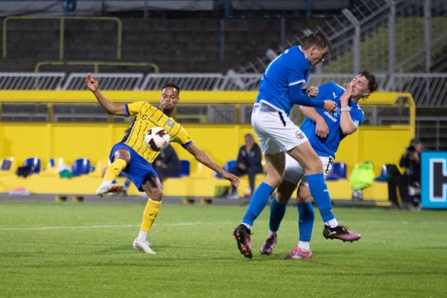Soccer: Saxony Cup, 1 FC Lok Leipzig vs. SV Liebertwolkwitz, October 2, 2026; Ayodele Adetula 11; Lok Leipzig with one shot on goal; Soccer: Wernesgrüner Saxony Cup 2026–2027, Round 3: 1 FC Lok Leipzig vs. SV Liebertwolkwitz on October 2, 2026, at Bruno Plache Stadium, Leipzig Copyright: xBEAUTIFULxSPORTS JanxKaeferx