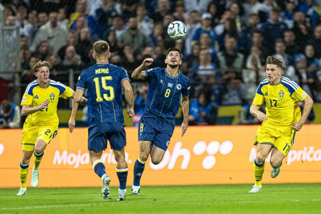 October 2, 2026: Armin Gigovic of Bosnia and Herzegovina and Alexander Bernhardsson and Viktor Gyökeres of Sweden during the Nations League soccer match between Bosnia and Herzegovina and Sweden on October 2, 2026 in Zenica. Photo by Ludvig Thunman. BILDBYRAN code LT LT0823 soccer football fotball Nations League UEFA Nations League Bosnia and Herzegovina Sweden Sweden A BBENG  Copyright: LUDVIGxTHUNMAN BB261002LT068