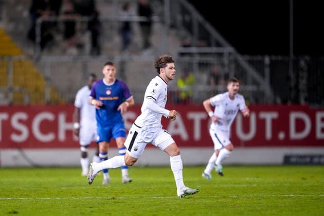 Maximilian Wagner (SVS), 9, coming on as a substitute, play, action, game highlight, October 2, 2026, Sandhausen, Germany, soccer, Regionalliga Südwest, SV Sandhausen vs. 1. FC Kaiserslautern II xozx