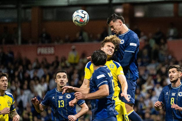October 2, 2026: Carl Starfelt of Sweden and Tarik Muharemovic of Bosnia and Herzegovina during the Nations League soccer match between Bosnia and Herzegovina and Sweden on October 2, 2026 in Zenica. Photo by Ludvig Thunman. BILDBYRAN code LT LT0823 soccer football fotball Nations League UEFA Nations League Bosnia and Herzegovina Sweden Sweden A BBENG  Copyright: LUDVIGxTHUNMAN BB261002LT090
