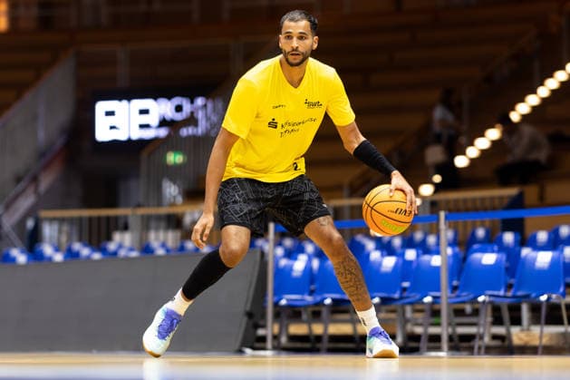 HAKRO Merlins Crailsheim Tigers Tübingen, Men s, 2nd Bundesliga, Barmer 2 Basketball Bundesliga, Pro A, Matchday 2, 2026–2027 Season, February 10, 2026, Tim Smith, Tigers Tübingen, on February 10 during warm-ups