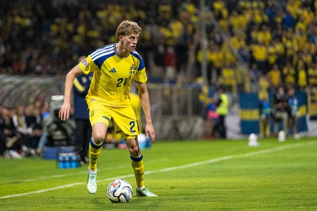 261002 Alexander Bernhardsson of Sweden during the Nations League soccer match between Bosnia and Herzegovina and Sweden on October 2, 2026 in Zenica. Photo by Ludvig Thunman. BILDBYRAN code LT LT0823 soccer football fotball Nations League UEFA Nations League Bosnia and Herzegovina Sweden Sweden A BBENG  Copyright: LUDVIGxTHUNMAN BB261002LT116