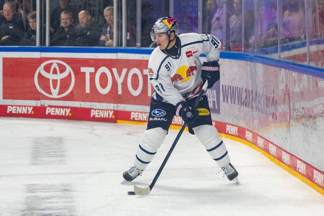 Jeremy McKenna, EHC Red Bull Munich, 91 behind the Cologne goal; Cologne Haie vs. EHC Red Bull Munich, ice hockey, Penny DEL, Matchday 5, 2026–2027 season, October 2, 2026, Cologne Sharks vs. EHC Red Bull Munich, Ice Hockey, Penny DEL, Matchday 5, 2026–2027 Season, October 2, 2026, Cologne Copyright: xEibner-Pressefoto ThomasxHaeslerx EP_THR