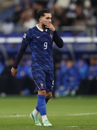 UEFA Nations League - France v Italy PARIS, FRANCE, OCTOBER 02: Rayan Cherki of France national team, Nationalteam looks disappointed & dejected during The UEFA Nations League Group Stage match in Group A1 between France v Italy at Stade de France Stadium, Paris France, on October 02. (Photo by Daniel Weir) Paris Stade de France FRANCE Copyright: xDanielxWeir SportsxPressxPhotox Sportspressphoto_SPR243906