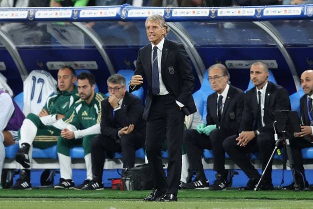 UEFA Nations League - France v Italy PARIS, FRANCE, OCTOBER 02: Roberto Mancini manager of Italy national team, Nationalteam during The UEFA Nations League Group Stage match in Group A1 between France v Italy at Stade de France Stadium, Paris France, on October 02. (Photo by Daniel Weir) Paris Stade de France FRANCE Copyright: xDanielxWeir SportsxPressxPhotox Sportspressphoto_SPR243912
