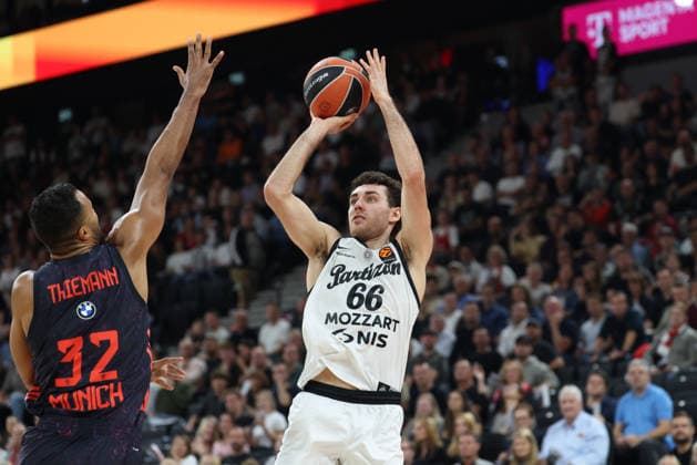Alessandro Pajola, Partizan Belgrade, 66, with Johannes Thiemann, FC Bayern Basketball, 32, GER, FC Bayern Basketball vs. Partizan Mozzart Bet Belgrade, Basketball, EuroLeague, Matchday 3, 2026–2027 Season, October 2, 2026, GER, FC Bayern Basketball vs. Partizan Mozzart Bet Belgrade, Basketball, EuroLeague, Matchday 3, 2026–2027 Season, October 2, 2026, Munich Copyright: xEibner-Pressefoto JennixMaulx EP_JML
