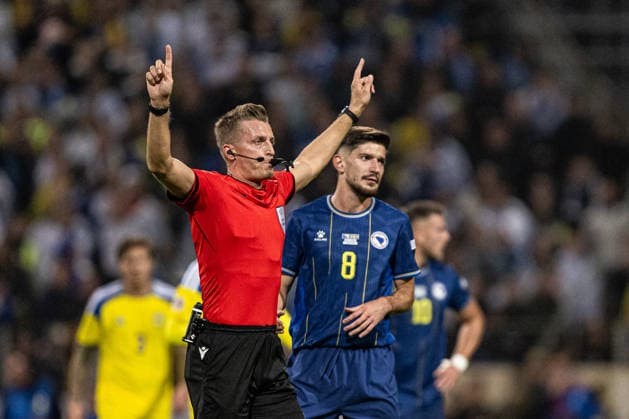 261002 Referee Oleksii Derevinskyi during the Nations League soccer match between Bosnia and Herzegovina and Sweden on October 2, 2026 in Zenica. Photo by Ludvig Thunman. BILDBYRAN code LT LT0823 soccer football fotball Nations League UEFA Nations League Bosnia and Herzegovina Sweden Sweden A BBENG  Copyright: LUDVIGxTHUNMAN BB261002LT121