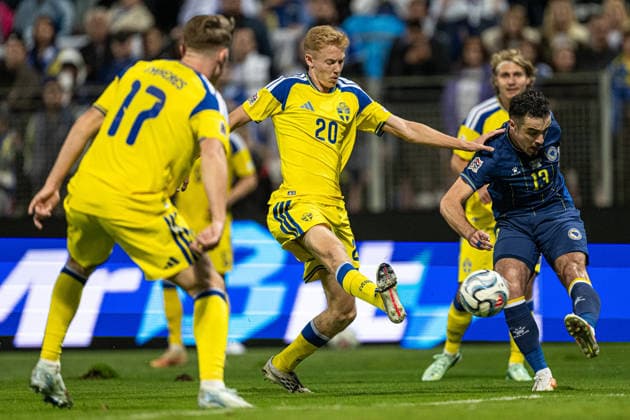 October 2, 2026: Hugo Larsson of Sweden and Ivan Basic of Bosnia and Herzegovina during the Nations League soccer match between Bosnia and Herzegovina and Sweden on October 2, 2026 in Zenica. Photo by Ludvig Thunman. BILDBYRAN code LT LT0823 soccer football fotball Nations League UEFA Nations League Bosnia and Herzegovina Sweden Sweden A BBENG  Copyright: LUDVIGxTHUNMAN BB261002LT122
