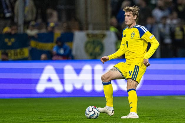 261002 Eric Smith of Sweden during the Nations League soccer match between Bosnia and Herzegovina and Sweden on October 2, 2026 in Zenica. Photo by Ludvig Thunman. BILDBYRAN code LT LT0823 soccer football fotball Nations League UEFA Nations League Bosnia and Herzegovina Sweden Sweden A BBENG  Copyright: LUDVIGxTHUNMAN BB261002LT130