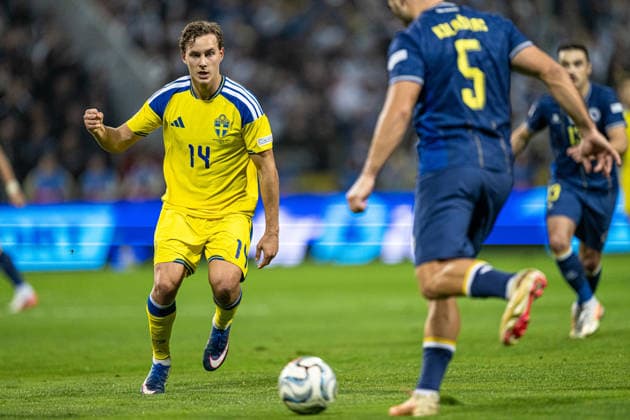 October 2, 2026: Hampus Skoglund of Sweden during the Nations League soccer match between Bosnia and Herzegovina and Sweden on October 2, 2026 in Zenica. Photo by Ludvig Thunman. BILDBYRAN code LT LT0823 soccer football fotball Nations League UEFA Nations League Bosnia and Herzegovina Sweden Sweden A BBENG  Copyright: LUDVIGxTHUNMAN BB261002LT131
