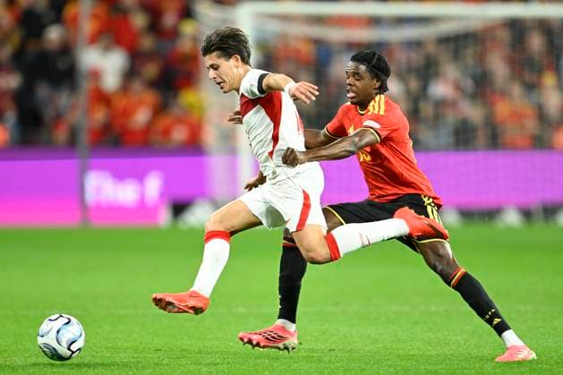 Belgium v Turkey - UEFA Nations League 2026 LIEGE, BELGIUM - OCTOBER 02 : Ngoy Nathan defender of Belgium battles for the ball with Guler Arda forward of Turkey during the UEFA Nations League tournament league phase matchday 3 group A1 match between Belgium and Turkey on October 2, 2026 in Liege, Belgium, 02 10 2026 Liege Belgium  Copyright: xNicoxVereeckenx