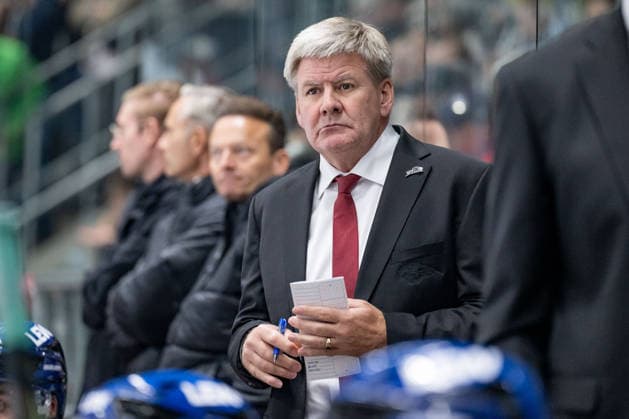 Bill Peters, Head Coach, Augsburger Panther (GER), Augsburger Panther vs. Grizzlys Wolfsburg, Ice Hockey, DEL, 2026–2027 Season, Matchday 4, October 2, 2026. Photo: HMB Media, Heike Feiner Copyright: HMBxMedia HeikexFeiner
