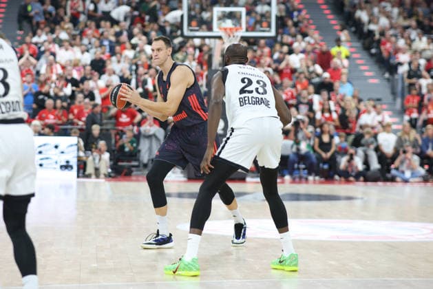 Johannes Voigtmann, FC Bayern Basketball, No. 7 with the ball alongside Tonye Jekiri, Partizan Belgrade, No. 23, GER, FC Bayern Basketball vs. Partizan Mozzart Bet Belgrade, Basketball, EuroLeague, Matchday 3, 2026–2027 Season, October 2, 2026, GER, FC Bayern Basketball vs. Partizan Mozzart Bet Belgrade, Basketball, EuroLeague, Matchday 3, 2026–2027 Season, October 2, 2026, Munich Copyright: xEibner-Pressefoto JennixMaulx EP_JML