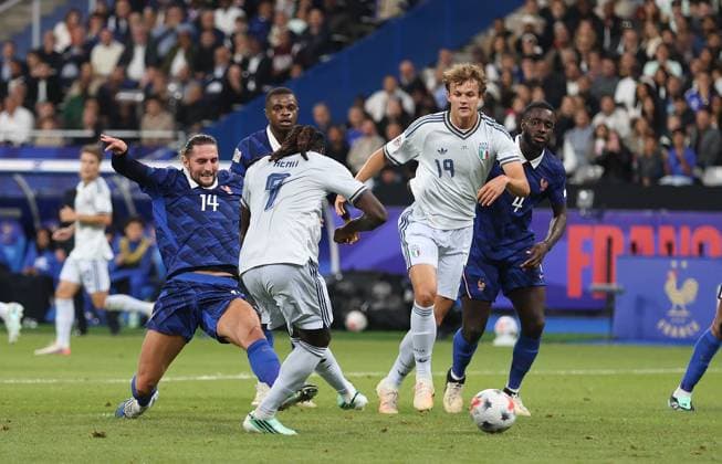 UEFA Nations League - France v Italy PARIS, FRANCE, OCTOBER 02: Moise Kean of Italy national team, Nationalteam scores a goal but has it ruled out for offside during The UEFA Nations League Group Stage match in Group A1 between France v Italy at Stade de France Stadium, Paris France, on October 02. (Photo by Daniel Weir) Paris Stade de France FRANCE Copyright: xDanielxWeir SportsxPressxPhotox Sportspressphoto_SPR243942