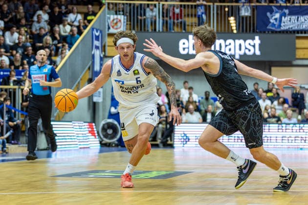 Head-to-Head: Booker Coplin (HAKRO Merlins Crailsheim), 06; Aiden Warnholtz (Tigers Tübingen), 03; GER; HAKRO Merlins Crailsheim vs. Tigers Tübingen; Basketball; 2nd Basketball Bundesliga; Pro A; Matchday 02, 2026–2027 season, October 2, 2026, GER, HAKRO Merlins Crailsheim vs. Tigers Tübingen, Basketball, 2nd Basketball Bundesliga, Pro A, Matchday 2, 2026–2027 season, October 2, 2026, Ilshofen Copyright: xEibner-Pressefoto JanixPlessx EP_JPL