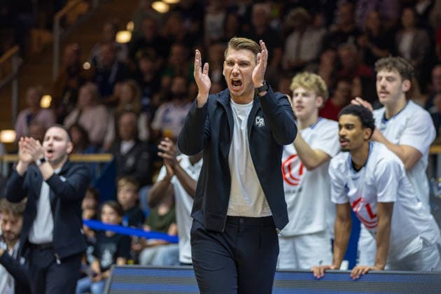 Crop: Emotions, Jubilation, Florian Flabb, HAKRO Merlins Crailsheim, Head Coach, GER, HAKRO Merlins Crailsheim vs. Tigers Tübingen, Basketball, 2nd Basketball Bundesliga, Pro A, Matchday 2, 2026–2027 Season, October 2, 2026, GER, HAKRO Merlins Crailsheim vs. Tigers Tübingen, Basketball, 2nd Basketball Bundesliga, Pro A, Matchday 2, 2026–2027 Season, October 2, 2026, Ilshofen Copyright: xEibner-Pressefoto JanixPlessx EP_JPL