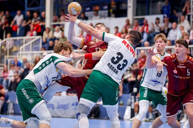 October 2, 2026, Matchday 6 of the 2nd Handball Bundesliga: TuSEM Essen vs. SC DHfK Leipzig; Max Neuhaus (TuSEM Essen) 37 in a one-on-one battle against Luka Rogan (SC DHfK Leipzig) 33 and Tim Hertzfeld (SC DHfK Leipzig) 72; North Rhine-Westphalia, Germany