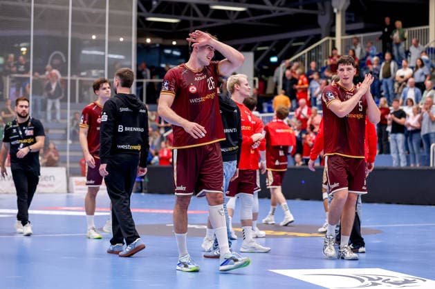 October 2, 2026, Matchday 6 of the 2nd Handball Bundesliga, TuSEM Essen vs. SC DHfK Leipzig. Disappointed faces after the loss to Leipzig. Tom Wolf, TuSEM Essen 26; Valentin Willner, TuSEM Essen 05. North Rhine-Westphalia, Germany