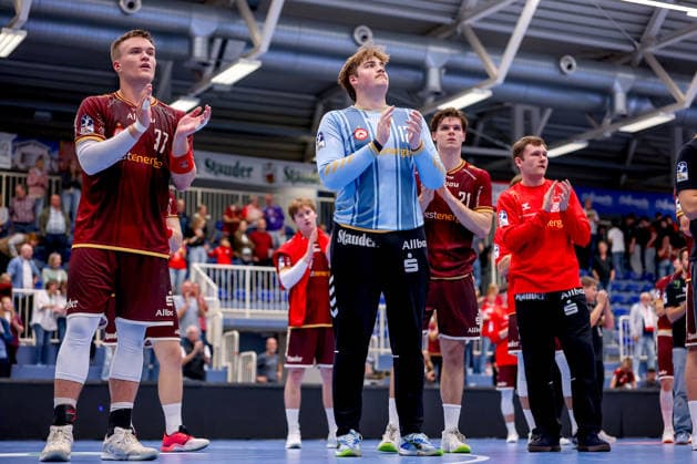 October 2, 2026, Matchday 6 of the 2nd Handball Bundesliga, TuSEM Essen vs. SC DHfK Leipzig. Disappointed faces after the loss to Leipzig. Max Neuhaus, TuSEM Essen 37; Finn Knaack, TuSEM Essen 12; Felix Eißing, TuSEM Essen 21. NRW, Germany