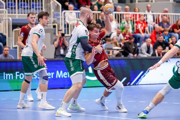 October 2, 2026, Matchday 6 of the 2nd Handball Bundesliga: TuSEM Essen vs. SC DHfK Leipzig; Moritz Preuss (SC DHfK Leipzig) scores 67 in a one-on-one battle against Nils Homscheid (TuSEM Essen); 15, NRW, Germany