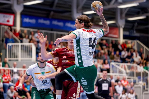 October 2, 2026, Matchday 6 of the 2nd Handball Bundesliga, TuSEM Essen vs. SC DHfK Leipzig; Dean Bombac of SC DHfK Leipzig scores 44 goals; the ball is thrown toward the goal; North Rhine-Westphalia, Germany