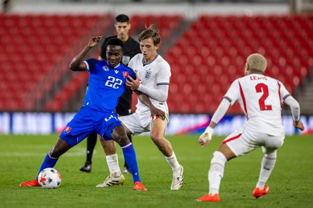 RECORD DATE NOT STATED 2nd October 2026; bet365 Stadium, Stoke-on-Trent, England; UEFA U21, U 21 Championship Qualification Football, England U21 versus Slovakia U21; Samuel Gidi of Slovakia is tackled by Sydie Peck of England TimxWilliams