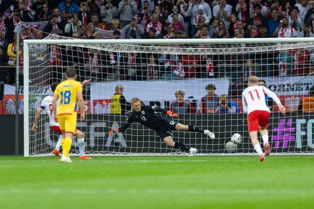 WARSAW, POLAND - OCTOBER 2: Robert Lewandowski scores a penalty and celebrates the goal during the UEFA Nations League Group B4 Round 3 MD1 match between Poland nad Romania at PGE Narodowy on October 2, 2026 in Warsaw, Poland --- Pilka nozna. Liga Narodow. Polska - Rumunia. (Photo by Igor Jakubowski Arena Akcji) NEWSPIX.PL --- newspix.pl POLAND OUT! 