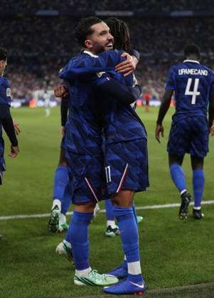 UEFA Nations League - France v Italy PARIS, FRANCE, OCTOBER 02: GOAL 1-0, Michael Olise of France national team, Nationalteam goal celebration with Rayan Cherki of France National Team after scoring a goal to put France 1-0 ahead during The UEFA Nations League Group Stage match in Group A1 between France v Italy at Stade de France Stadium, Paris France, on October 02. (Photo by Daniel Weir) Paris Stade de France FRANCE Copyright: xDanielxWeir SportsxPressxPhotox Sportspressphoto_SPR244006