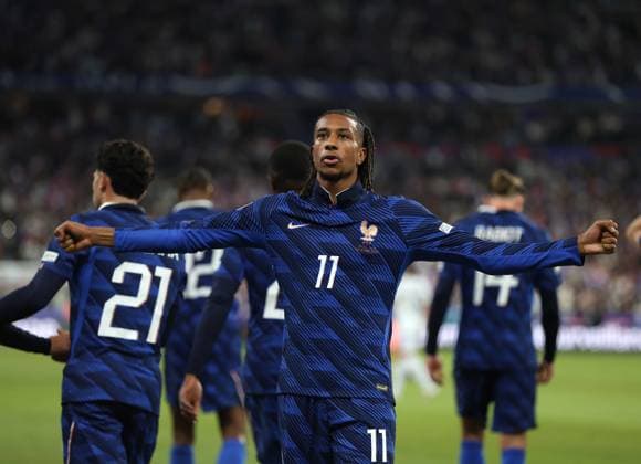 UEFA Nations League - France v Italy PARIS, FRANCE, OCTOBER 02: GOAL 1-0, Michael Olise of France national team, Nationalteam goal celebration after scoring a goal to put France 1-0 ahead during The UEFA Nations League Group Stage match in Group A1 between France v Italy at Stade de France Stadium, Paris France, on October 02. (Photo by Daniel Weir) Paris Stade de France FRANCE Copyright: xDanielxWeir SportsxPressxPhotox Sportspressphoto_SPR244007